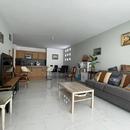 New T4 Near The Old Port Of