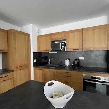 New T4 Near The Old Port Of *