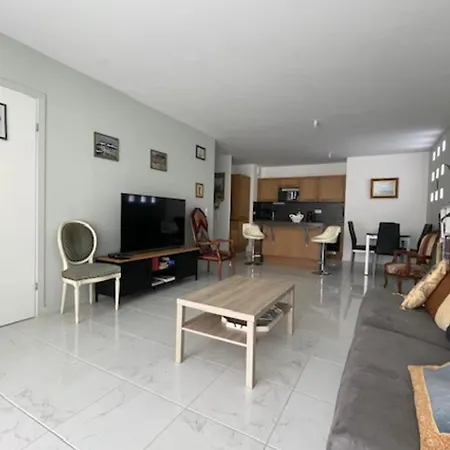 New T4 Near The Old Port Of Lejlighed